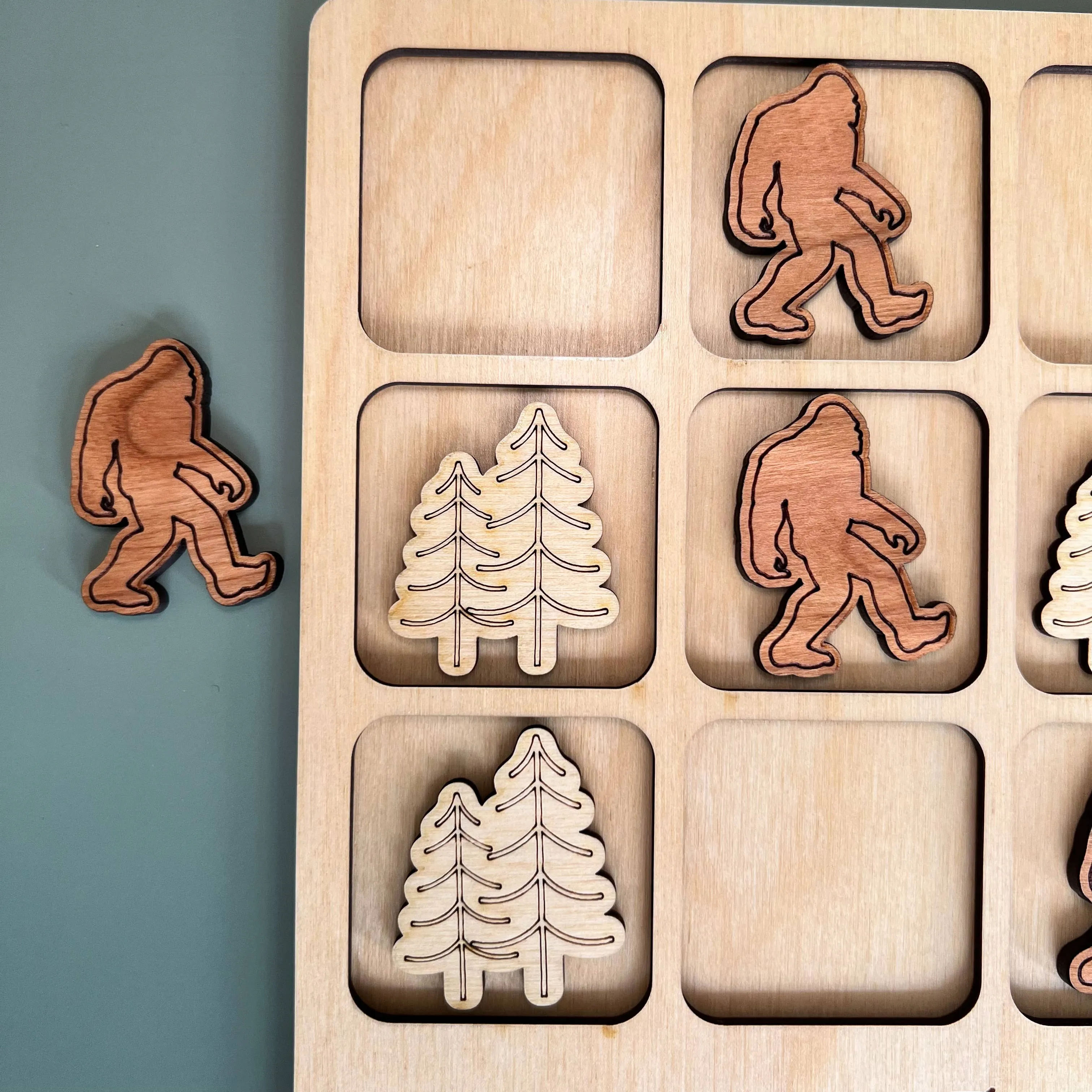Bigfoot Tic-Tac-Toe Game - Sasquatch Gift - Customizable: FINISHED - Smooth Clear Coat / Bigfoot   Pine Trees
