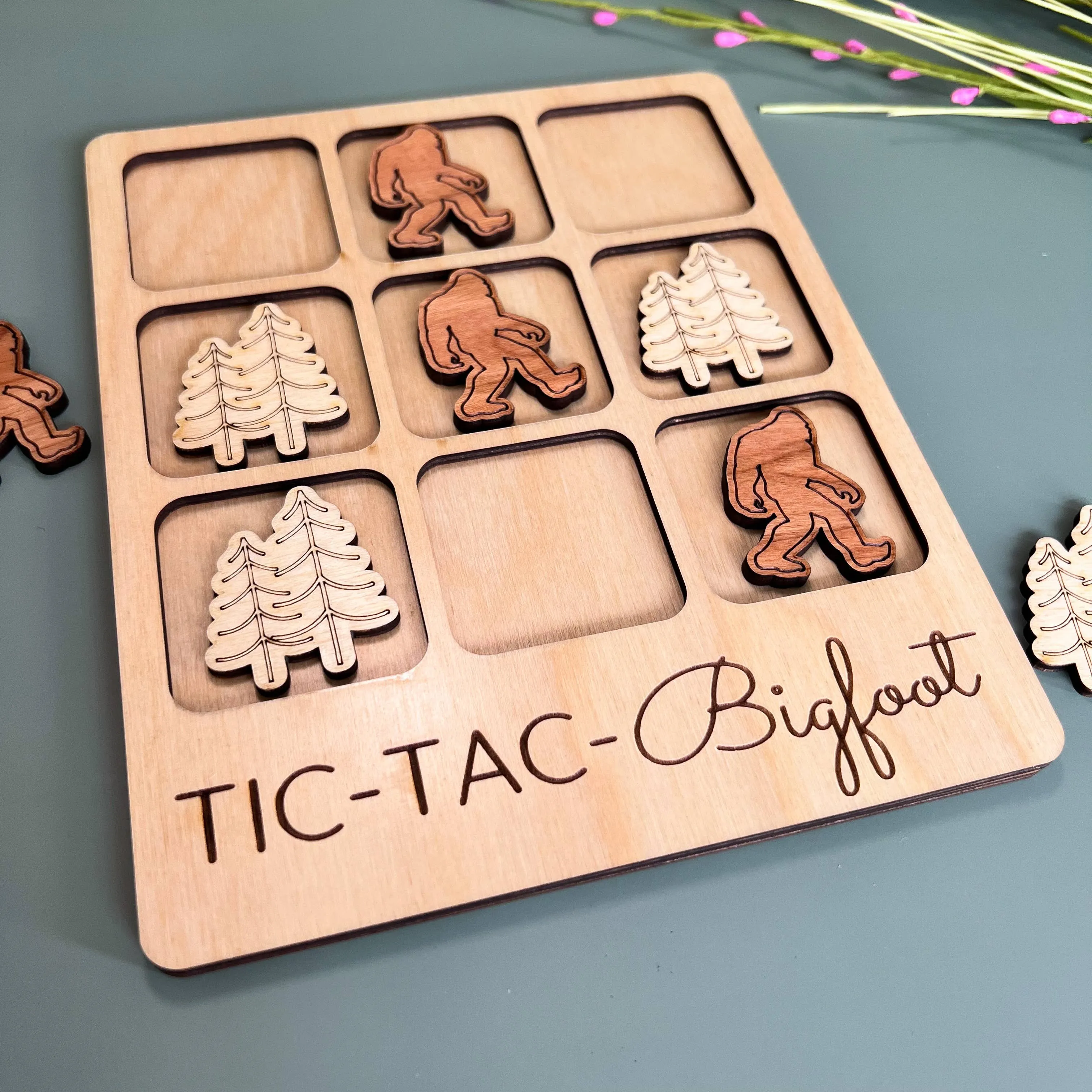 Bigfoot Tic-Tac-Toe Game - Sasquatch Gift - Customizable: FINISHED - Smooth Clear Coat / Bigfoot   Pine Trees