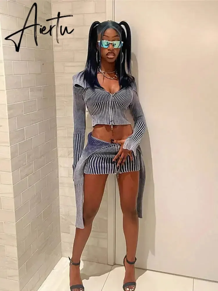 Black Friday Sexy Slim Fit Midriff-baring Spliced Coat For Women Fashion Golilla Round Neck Short Cardigan Elegant Lady High Streetwear