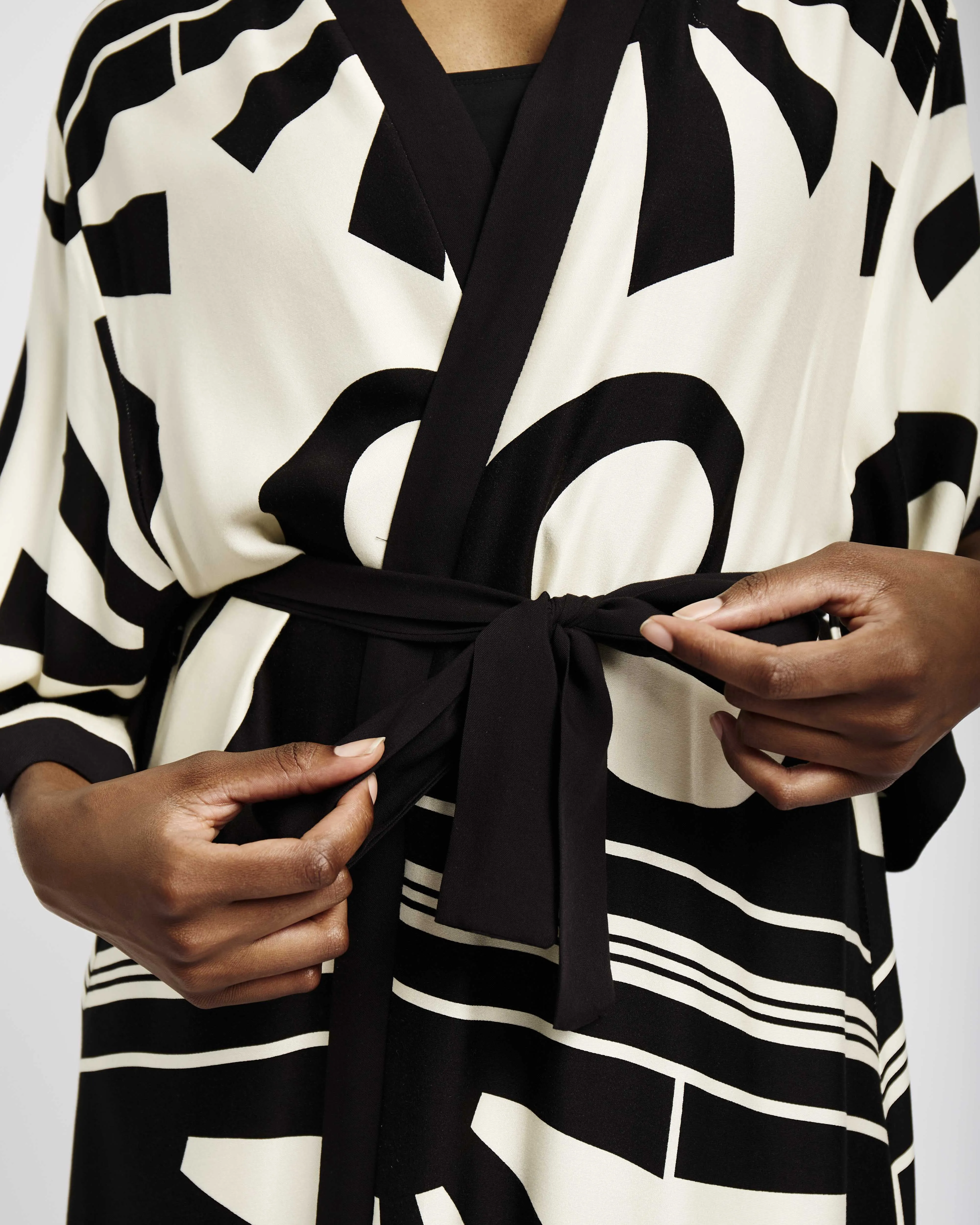 Contrast Edge Maxi Kimono