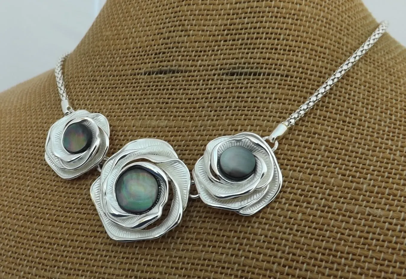 Dark Mother of Pearl Circle in Flowers Silver Tone Collar Necklace