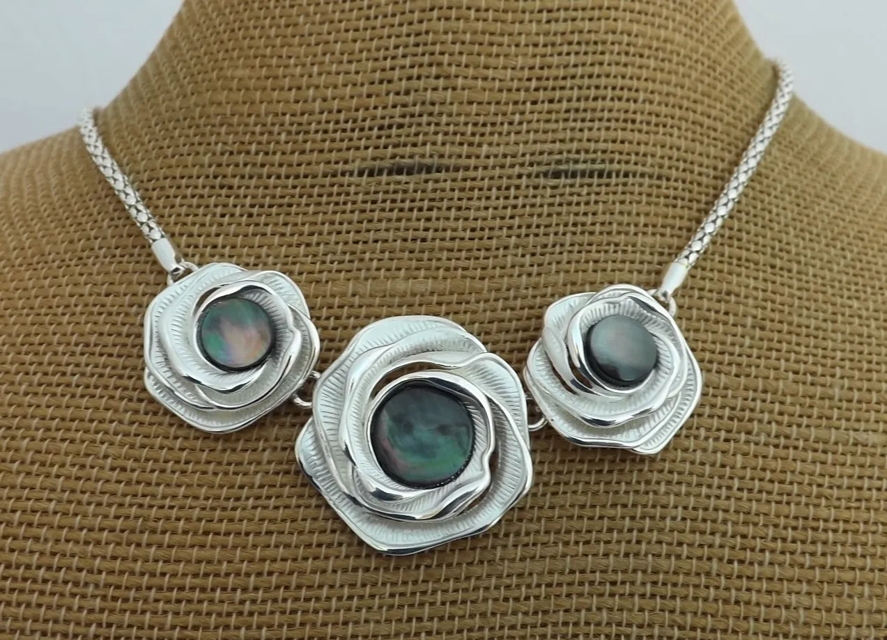 Dark Mother of Pearl Circle in Flowers Silver Tone Collar Necklace