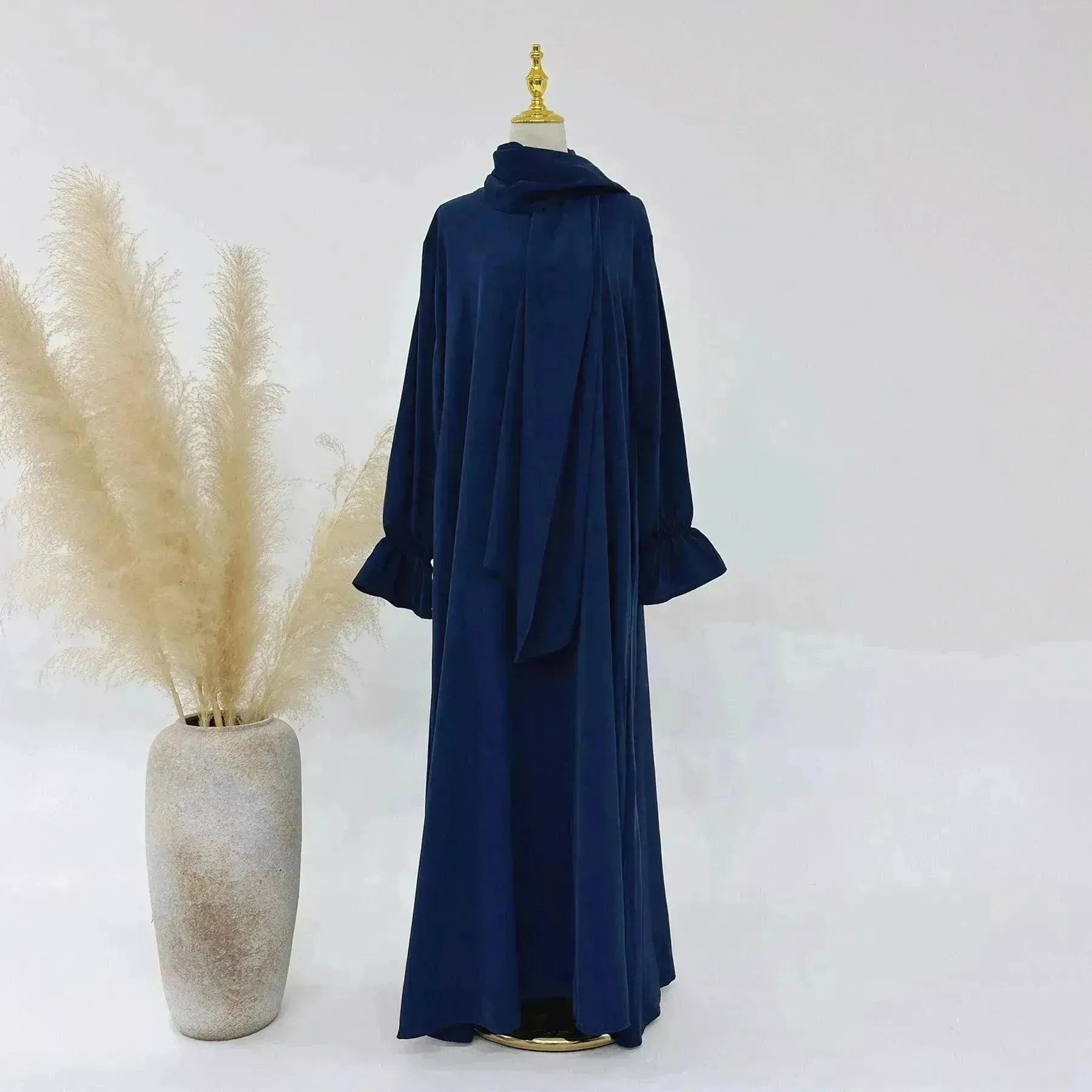 Dubai Turkey Solid Color Small Horn Sleeve Dress