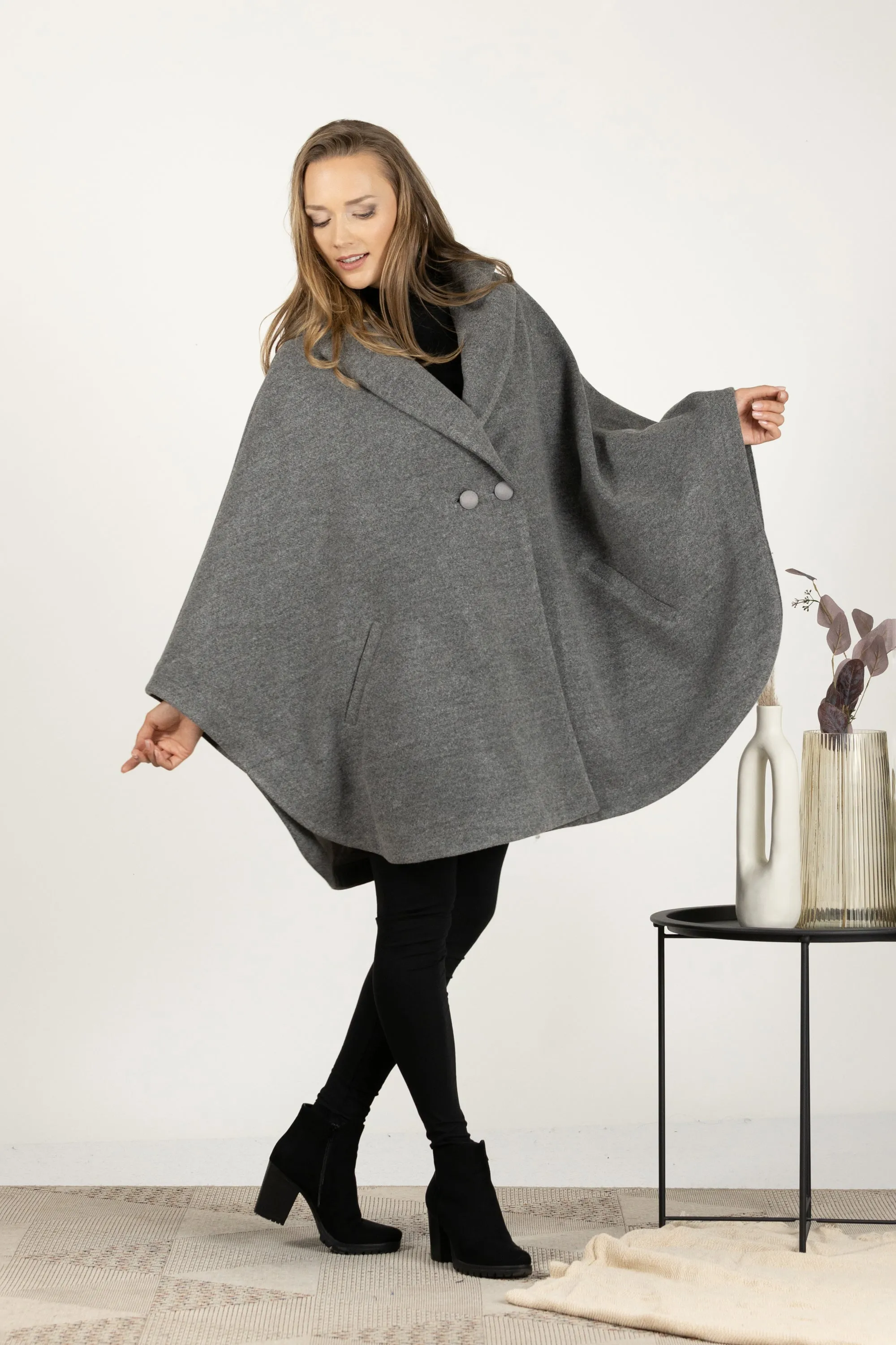 Gray Collared Loose Cape Coat