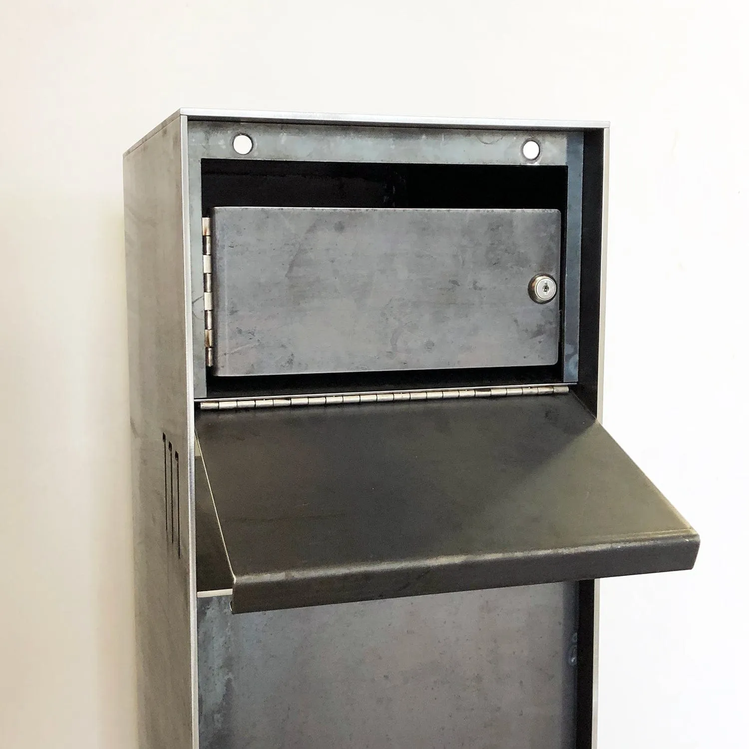 Overland ALL Steel Mailbox