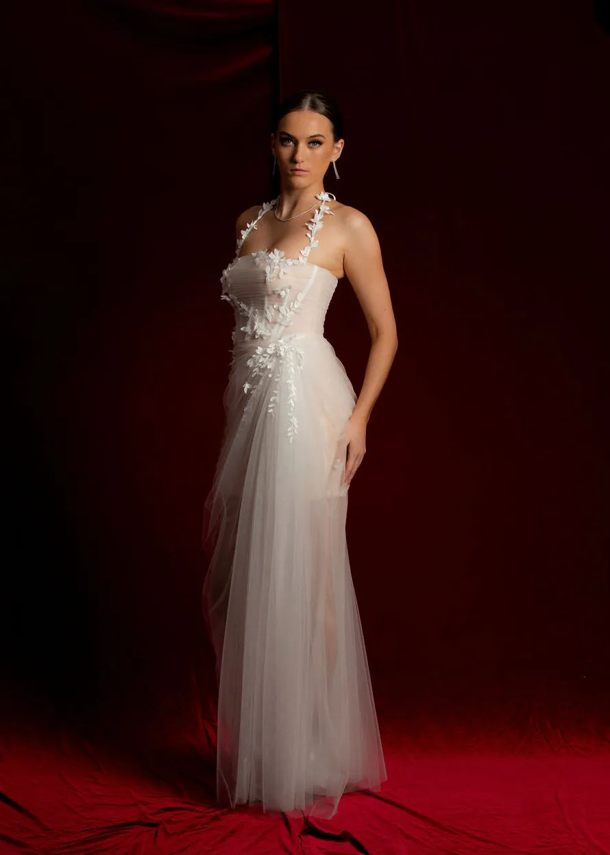 Straight neckline white tulle dress with 3D flower details midi dress