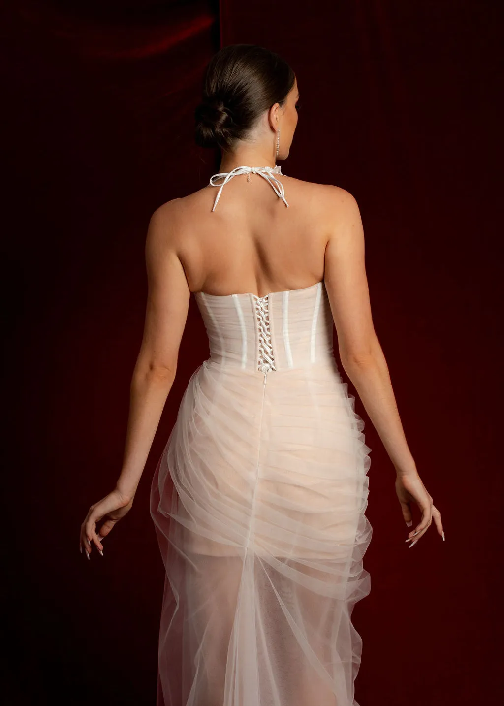 Straight neckline white tulle dress with 3D flower details midi dress