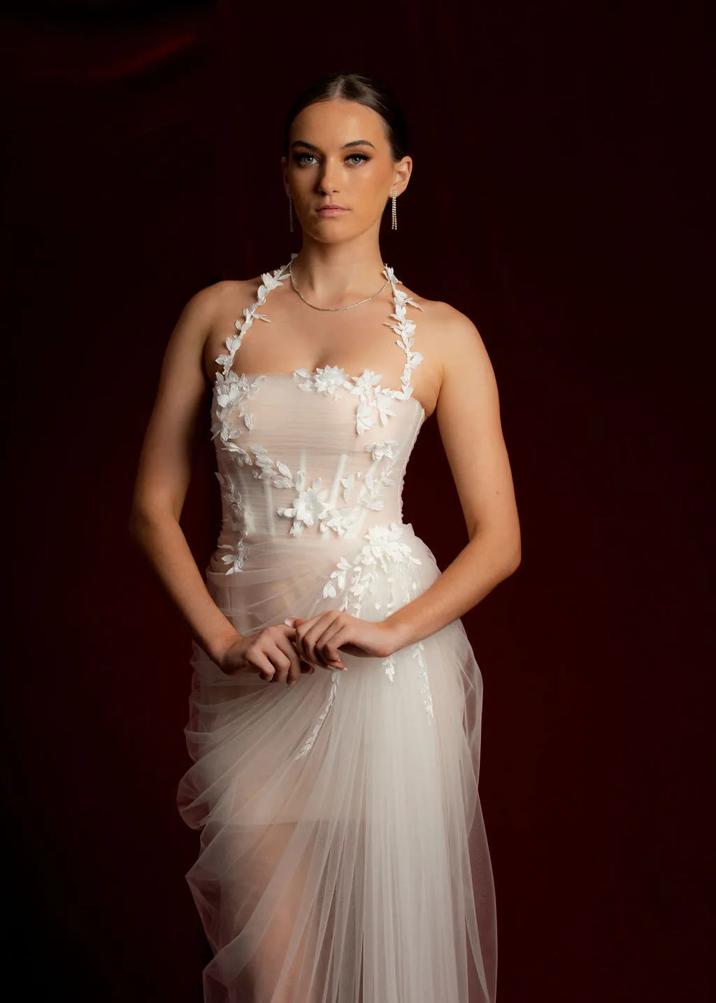 Straight neckline white tulle dress with 3D flower details midi dress