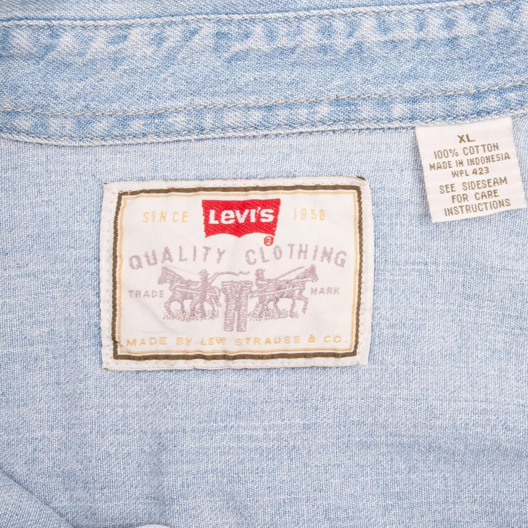 VINTAGE LEVIS RED TAB DENIM BLUE POCKET SHIRT 1990S SIZE XL